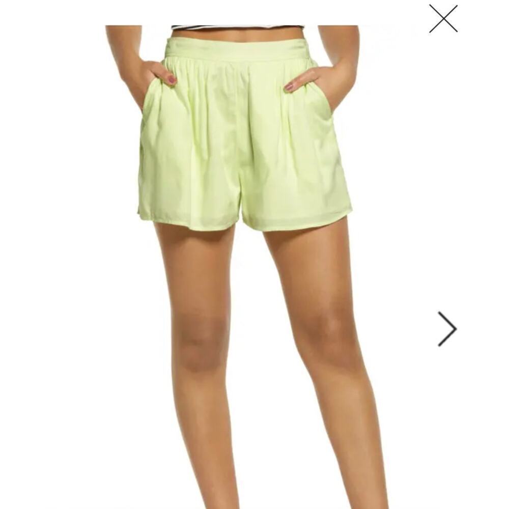 NWT BP. Easy Soft Woven Shorts In Green Limecream XS
